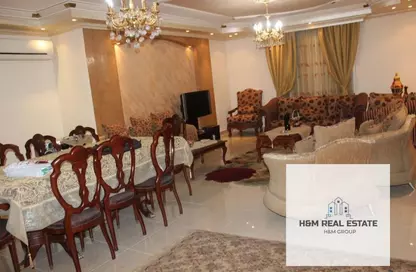 Apartment - 5 Bedrooms - 3 Bathrooms for sale in Gate 3 - Menkaure - Hadayek El Ahram - Giza