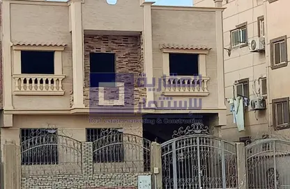 بناية كاملة - 8 غرف نوم - 8 حمامات للبيع في التوسعات الشمالية - مدينة 6 أكتوبر - الجيزة