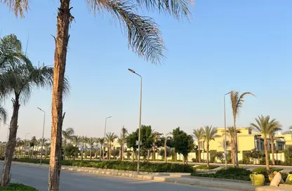 Apartment - 3 Bedrooms - 3 Bathrooms for sale in Galleria Moon Valley - South Investors Area - New Cairo City - Cairo