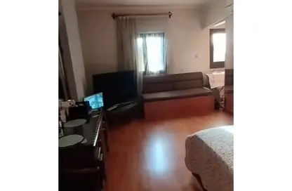 Apartment - 3 Bedrooms - 1 Bathroom for sale in Mostafa Al Nahas St. - 6th Zone - Nasr City - Cairo