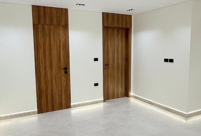 8229781 - Property Image 2