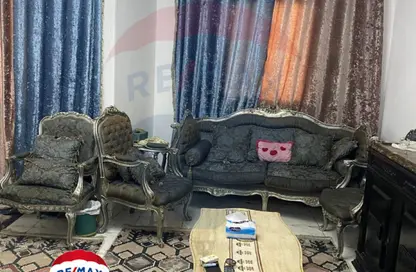 Apartment - 3 Bedrooms - 1 Bathroom for rent in Al Geish Road - Cleopatra - Hay Sharq - Alexandria