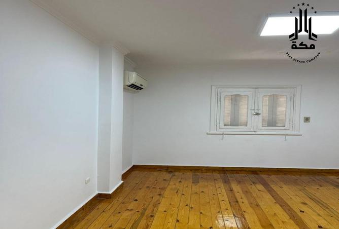 8349804 - Property Image 2