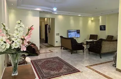 شقة - 2 غرف نوم - 2 حمامات للبيع في محور احمد شوقي - البنفسج 1 - البنفسج - مدينة القاهرة الجديدة - القاهرة