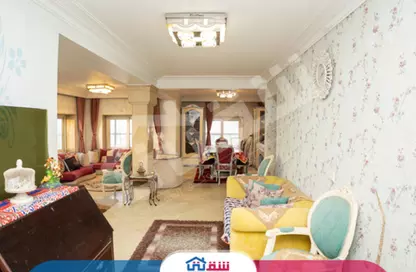Apartment - 4 Bedrooms - 3 Bathrooms for sale in Herowdot St. - El Shatby - Hay Wasat - Alexandria