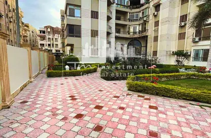 Apartment - 3 Bedrooms - 3 Bathrooms for sale in Valeria Maadi - Zahraa El Maadi - Hay El Maadi - Cairo
