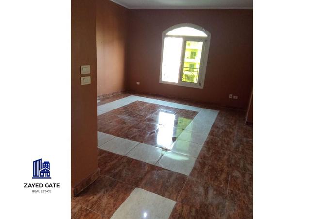8008826 - Property Image 3