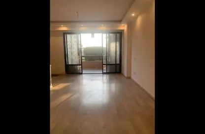 Apartment - 3 Bedrooms - 2 Bathrooms for rent in Al Rehab - New Cairo City - Cairo