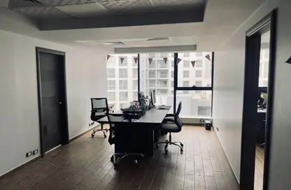 مساحات مكتبية - استوديو - 5 حمامات للايجار في وان قطامية - كمبوندات القطامية - القطامية - مدينة القاهرة الجديدة - القاهرة