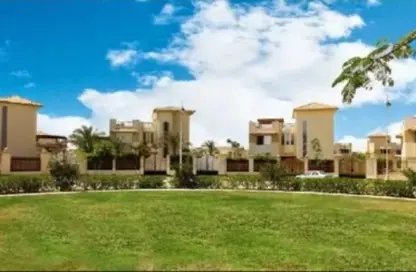 Villa - 4 Bedrooms - 4 Bathrooms for sale in Royal City - Sheikh Zayed Compounds - Sheikh Zayed City - Giza