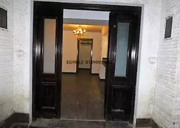 شقة - 4 غرف نوم - 4 حمامات للايجار في شارع احمد حشمت - الزمالك - القاهرة