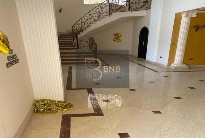8012665 - Property Image 2