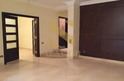 فيلا - 4 غرف نوم - 4 حمامات للايجار في شارع البستان - الحي التاسع - الشيخ زايد - الجيزة