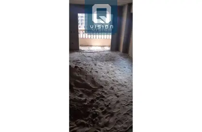 Apartment - 3 Bedrooms - 2 Bathrooms for sale in Tijan - Zahraa El Maadi - Hay El Maadi - Cairo