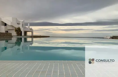 Chalet - 2 Bedrooms - 2 Bathrooms for sale in Jefaira - Ras Al Hekma - North Coast