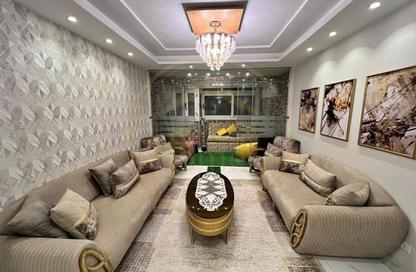 Apartment - 3 Bedrooms - 2 Bathrooms for sale in Al Geish Road - Camp Chezar - Hay Wasat - Alexandria