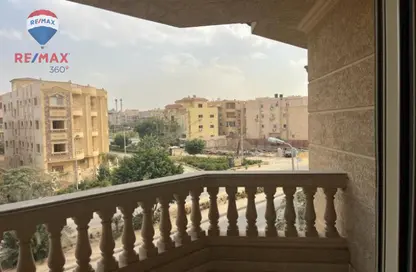 شقة - 3 غرف نوم - 3 حمامات للبيع في المنطقة ه - حى جنوب الاكايمية - مدينة القاهرة الجديدة - القاهرة