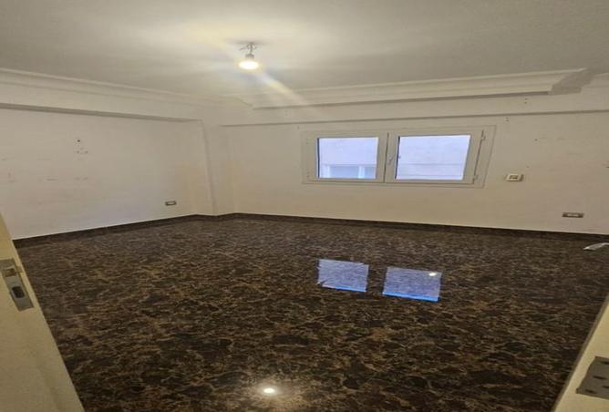 8340819 - Property Image 2