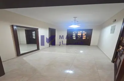 شقة - 3 غرف نوم - 2 حمامات للايجار في شارع زكريا احمد - البنفسج 5 - البنفسج - مدينة القاهرة الجديدة - القاهرة