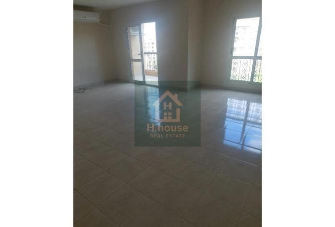 8125429 - Property Image 2