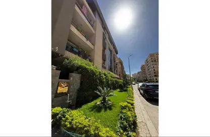 Apartment - 3 Bedrooms - 3 Bathrooms for sale in 7th Sector - Zahraa El Maadi - Hay El Maadi - Cairo