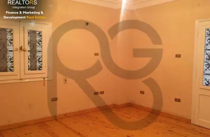 بناية كاملة - 8 غرف نوم - 6 حمامات للبيع في الحي المتميز - مدينة 6 أكتوبر - الجيزة