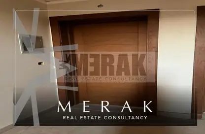 Apartment - 2 Bedrooms - 2 Bathrooms for sale in Hyde Park - 5th Settlement Compounds - The 5th Settlement - New Cairo City - Cairo
