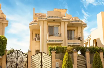 فيلا - 6 غرف نوم - 4 حمامات للبيع في جولدن هايتس - المستثمرين الشمالية - مدينة القاهرة الجديدة - القاهرة