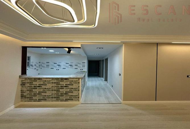 8094402 - Property Image 2