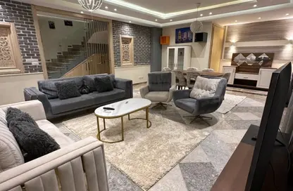 دوبلكس - 3 غرف نوم - 3 حمامات للايجار في ذا كورت ياردز - كمبوندات الشيخ زايد - الشيخ زايد - الجيزة