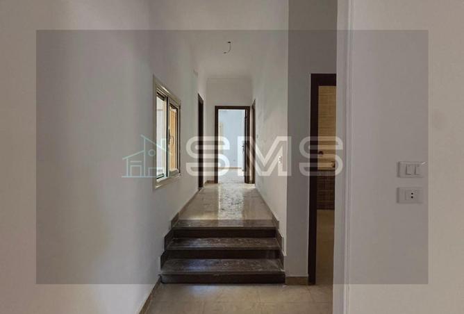 8274190 - Property Image 2