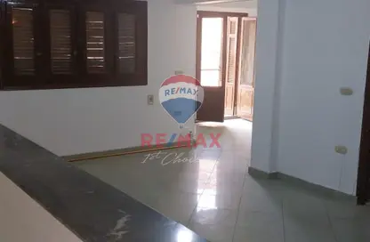 شقة - 3 غرف نوم - 1 حمام للبيع في شارع شجرة الدر - الزمالك - القاهرة