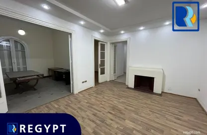 مساحات مكتبية - استوديو - 2 حمامات للايجار في شارع زكريا رزق - الزمالك - القاهرة