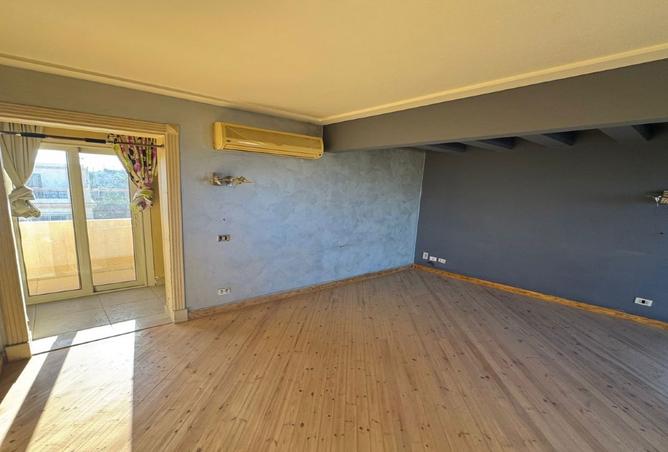 8219478 - Property Image 2