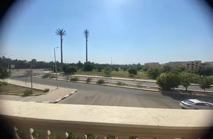 شقة - 3 غرف نوم - 2 حمامات للبيع في شارع دكتور سميرة موسي - الحي الخامس - مدينة العبور - القليوبية