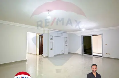 شقة - 3 غرف نوم - 2 حمامات للبيع في كوبري استانلي - ستانلي - حي شرق - الاسكندرية