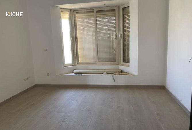 8084344 - Property Image 3
