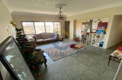 Apartment - 3 Bedrooms - 1 Bathroom for sale in Street 233 - Degla - Hay El Maadi - Cairo