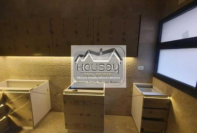 8093015 - Property Image 2