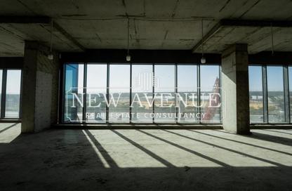 Office Space - Studio - 2 Bathrooms for sale in Golden Gate - South Teseen St. - The 5th Settlement - New Cairo City - Cairo