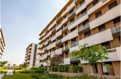 شقة - 2 غرف نوم - 2 حمامات للبيع في كمبوند البروج - كمبوندات الشروق - مدينة الشروق - القاهرة