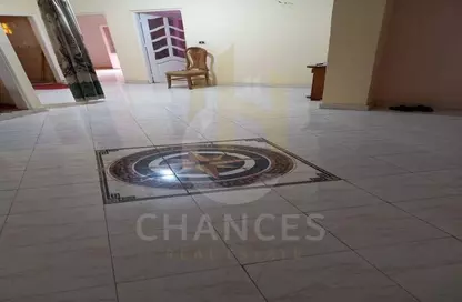 Apartment - 4 Bedrooms - 2 Bathrooms for sale in 11th District - Sheikh Zayed City - Giza
