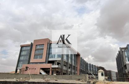Office Space - Studio for sale in Three Sixty - 5th Settlement Compounds - The 5th Settlement - New Cairo City - Cairo