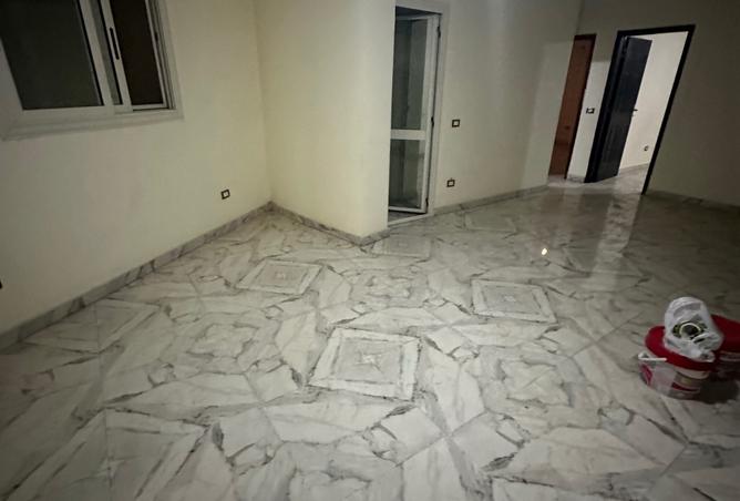 8022318 - Property Image 2