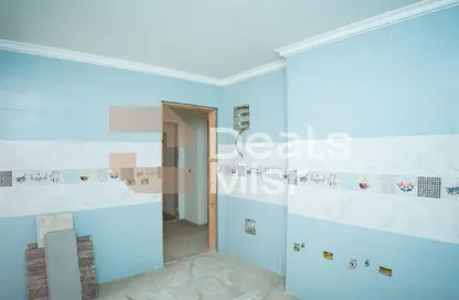 شقة - 3 غرف نوم - 2 حمامات للبيع في شارع مدرسة الريادة - سموحة - حي شرق - الاسكندرية