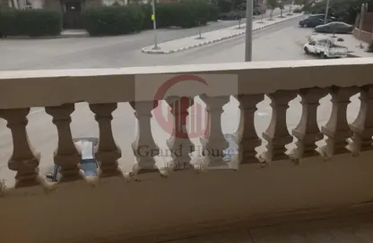 شقة - 3 غرف نوم - 2 حمامات للايجار في شرق الاكاديمية - مدينة القاهرة الجديدة - القاهرة