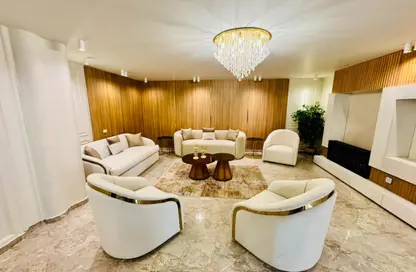 Apartment - 3 Bedrooms - 4 Bathrooms for sale in Abdel Moneim Riad St. - Mohandessin - Giza