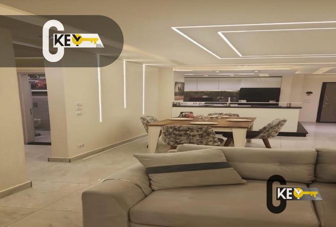 8221045 - Property Image 2