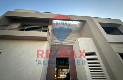 Villa - 5 Bedrooms - 6 Bathrooms for sale in The Crown - Cairo Alexandria Desert Road - 6 October City - Giza