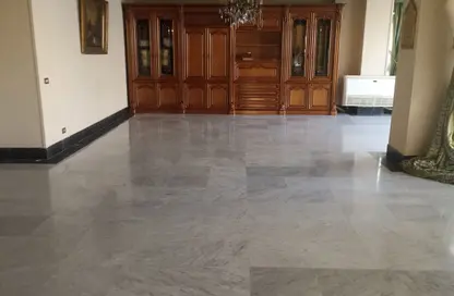 طابق كامل - 5 غرف نوم - 4 حمامات للبيع في شارع الثوره - الماظة - مصر الجديدة - القاهرة